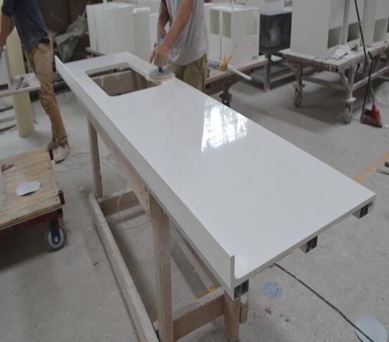 white quartz countertops